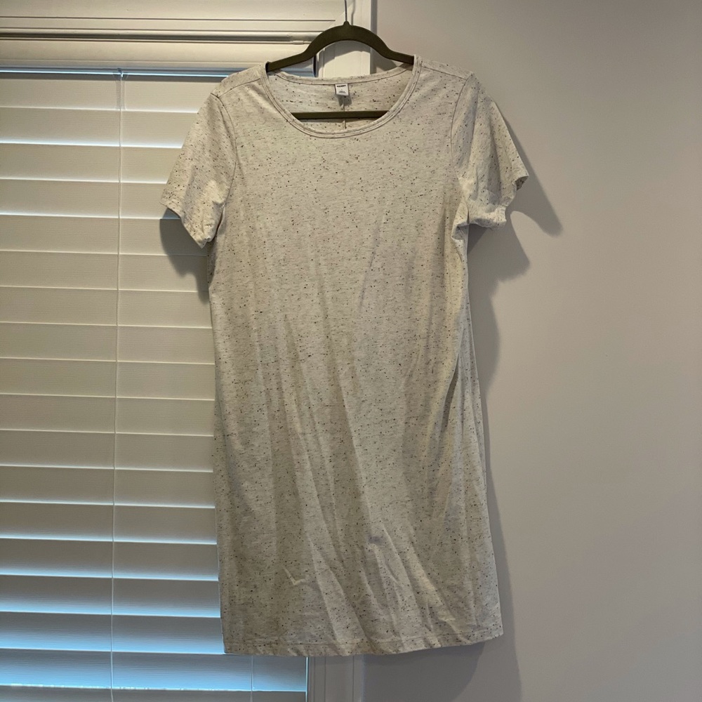 Old Navy Cream Speckled T-shirt Dress